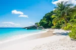 Tips Wisata ke Pantai agar Perjalanan Lancar