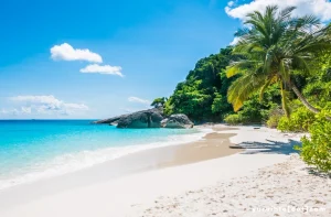 Tips Wisata ke Pantai agar Perjalanan Lancar